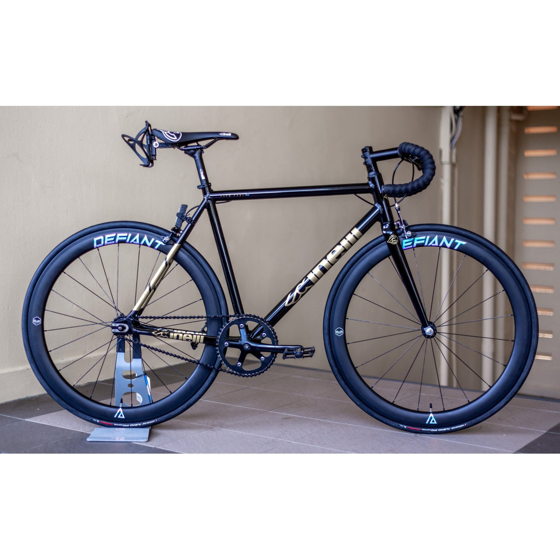 Tipo Pista With Yummy Upgrades - FISHTAIL CYCLERY