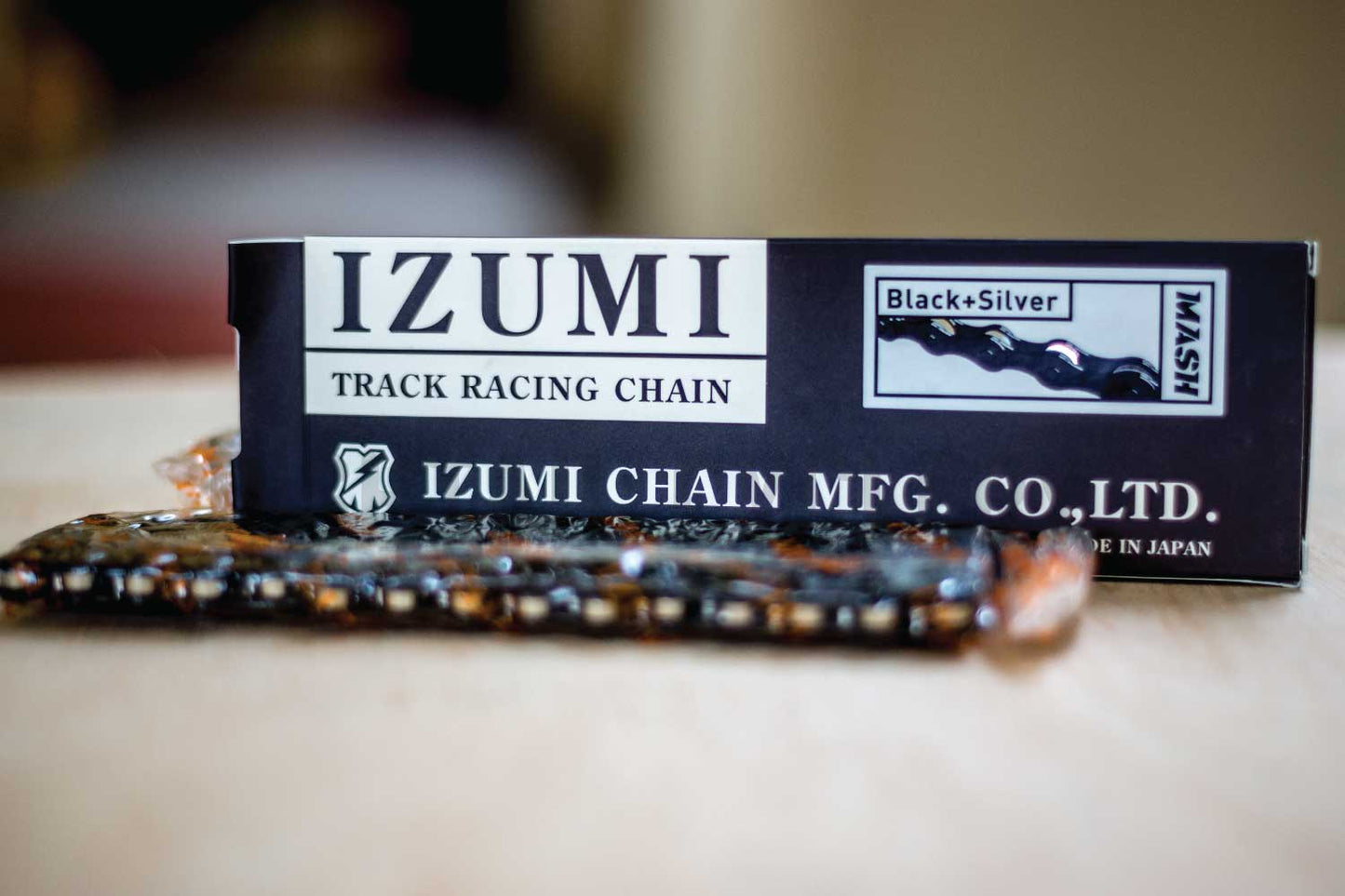 Izumi - IZUMI X MASH Jet Black Chain Series 1/8 - FISHTAIL CYCLERY